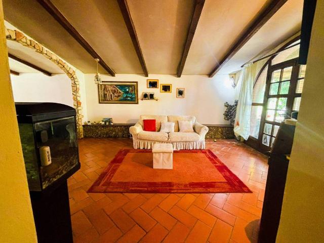 Casa indipendente in vendita a Arezzo AR