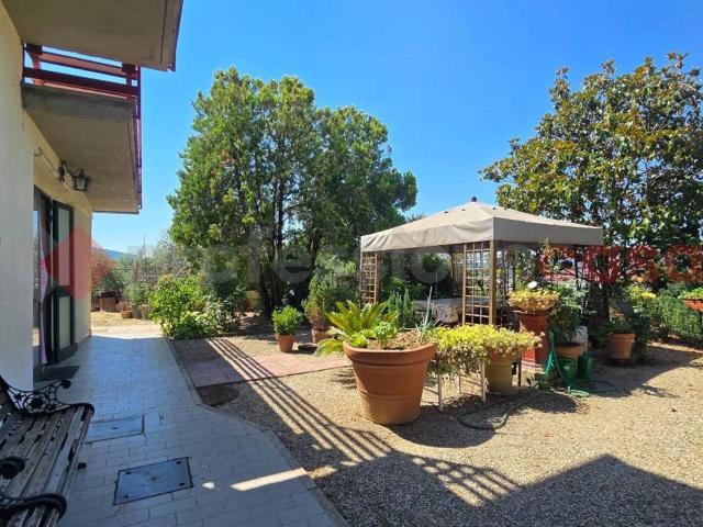 Casa indipendente in vendita a Arezzo