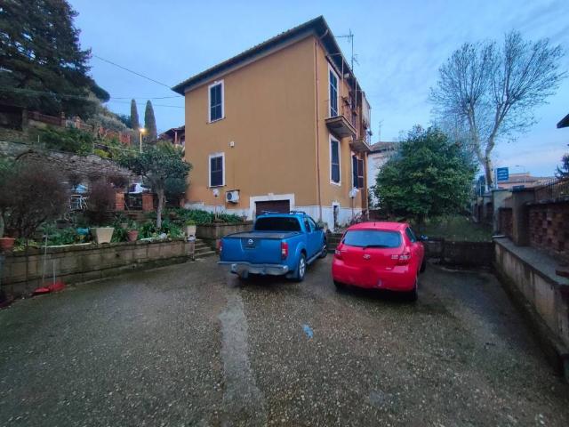 Casa indipendente in vendita a Ariccia RM