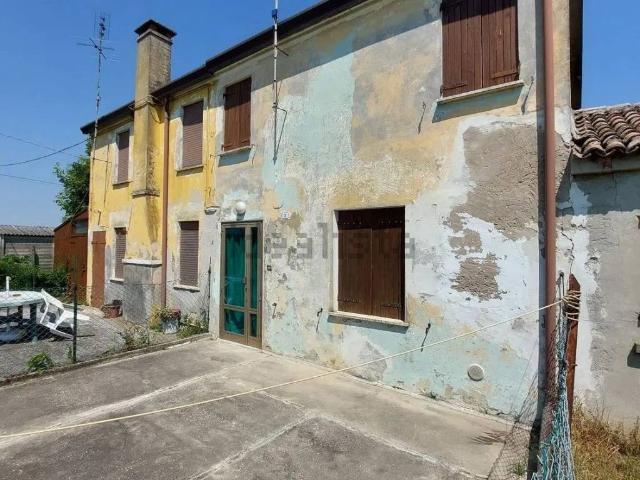 Casa indipendente in vendita a Ariano nel Polesine RO