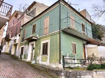 Casa indipendente in vendita a Arielli CH