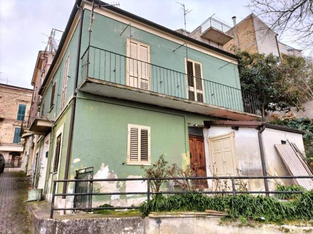 Casa indipendente in vendita a Arielli CH