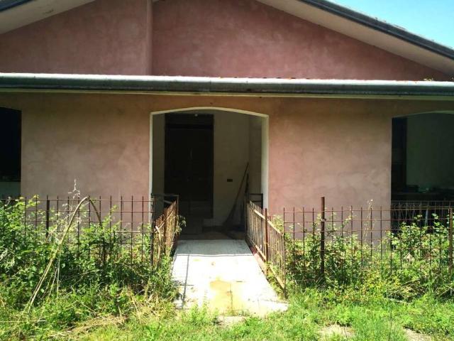 Casa indipendente in vendita a Arnara FR