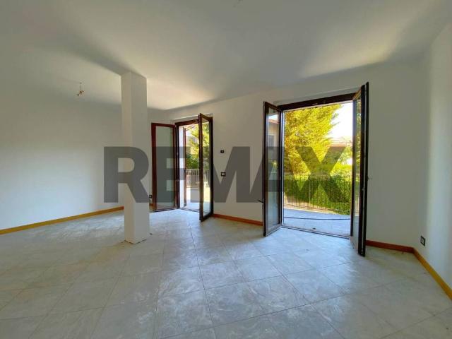 Casa indipendente in vendita a Arona NO