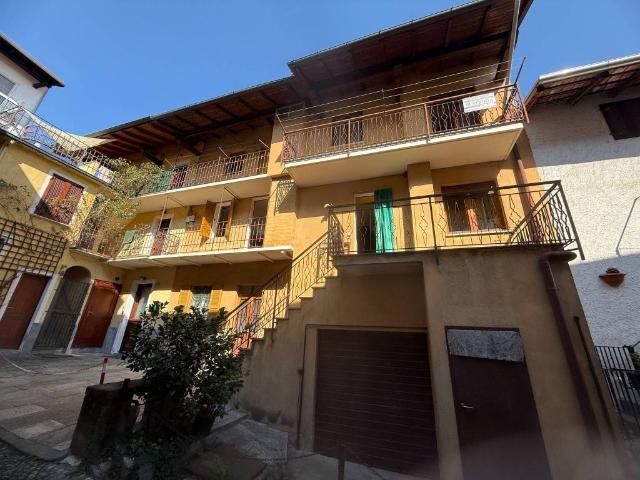 Casa indipendente in vendita a Arona NO