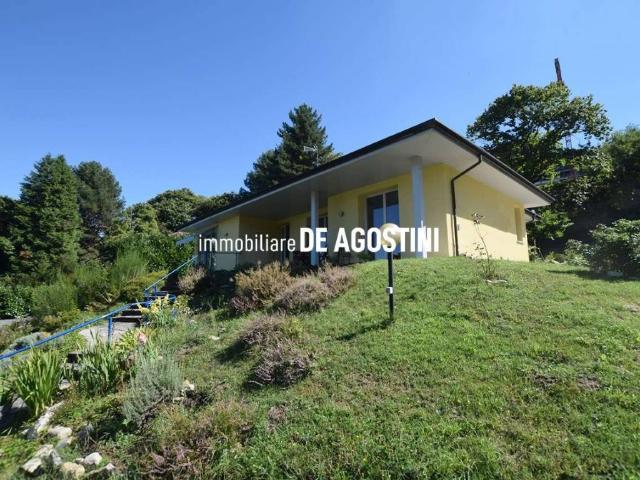 Villa in vendita a Arona NO