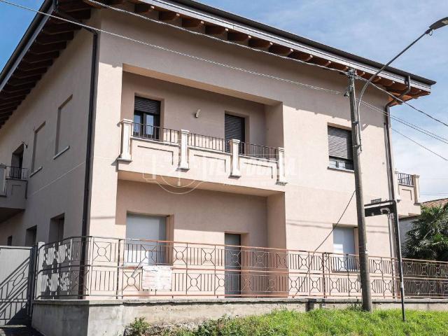 Appartamento in vendita a Arosio CO