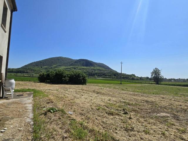 Casa indipendente in vendita a Arquà Petrarca PD