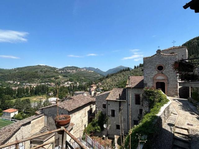 Casa indipendente in vendita a Arrone TR