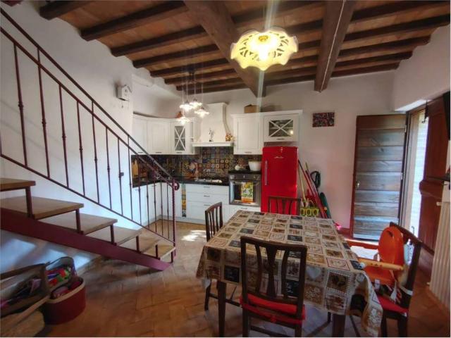 Casa indipendente in vendita a Arrone TR