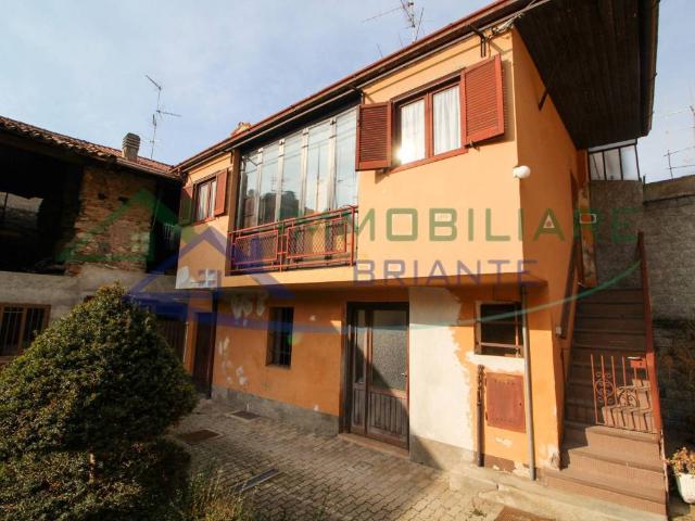 Casa indipendente in vendita a Arsago Seprio VA