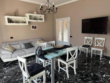 Casa indipendente in vendita a Asciano SI