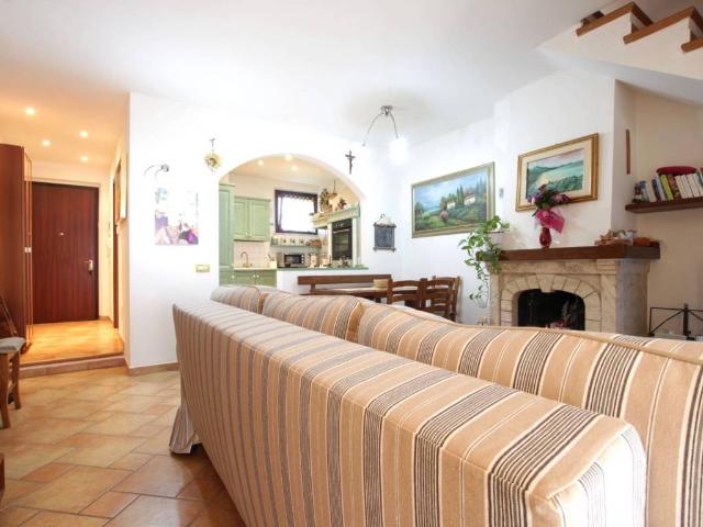 Casa indipendente in vendita a Asciano SI