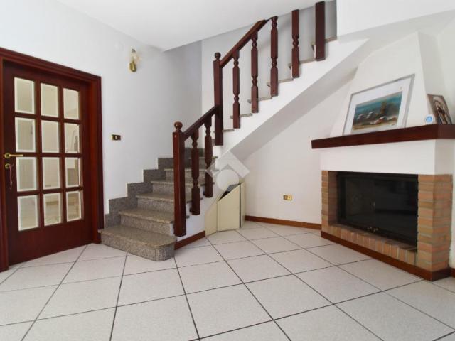 Casa indipendente in vendita a Ascoli Piceno