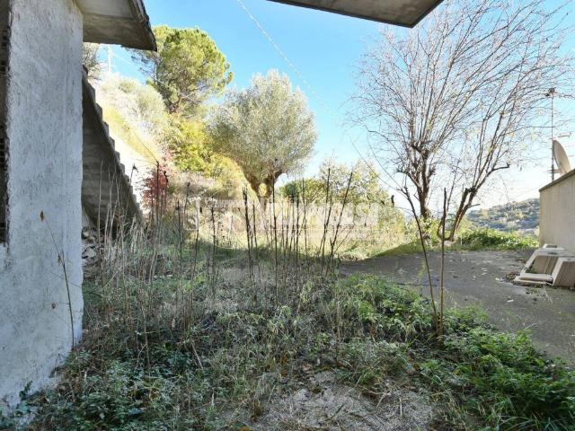 Casa indipendente in vendita a Ascoli Piceno AP
