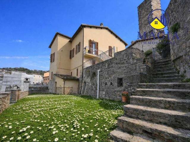 Casa indipendente in vendita a Ascoli Piceno AP