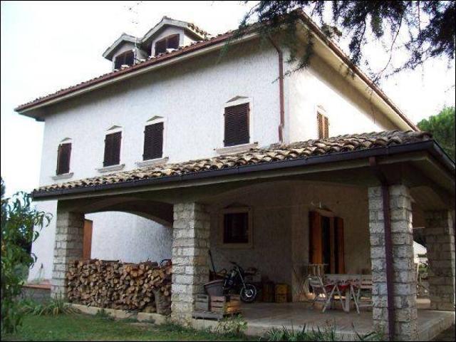 Casa indipendente in vendita a Ascoli Piceno AP