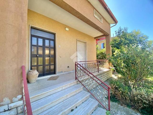 Casa indipendente in vendita a Assisi PG