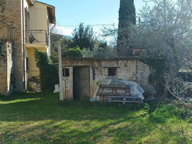 Casa indipendente in vendita a Assisi PG
