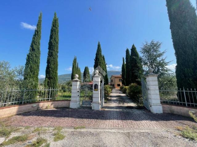 Casa indipendente in vendita a Assisi PG
