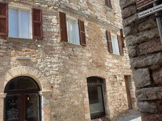 Casa indipendente in vendita a Assisi PG