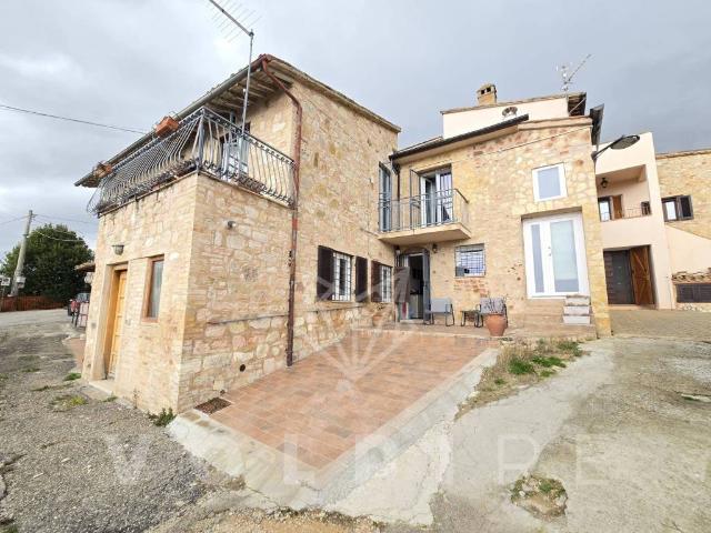 Casa indipendente in vendita a Assisi PG