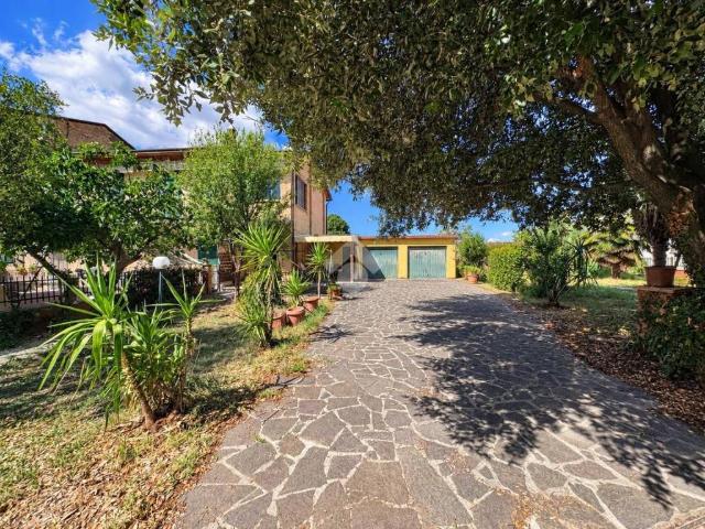 Casa indipendente in vendita a Assisi PG