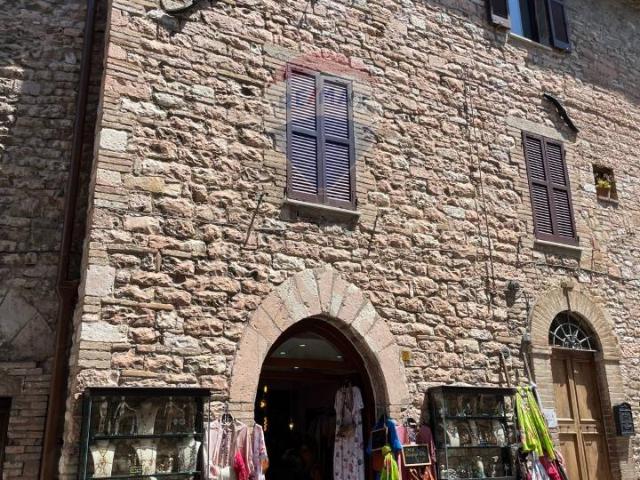 Casa indipendente in vendita a Assisi
