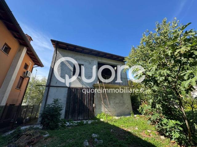 Villa in vendita a Attimis UD