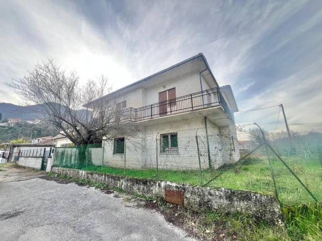 Casa indipendente in vendita a Atina FR