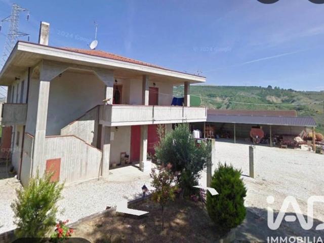 Casa indipendente in vendita a Atri TE