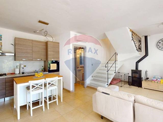 Casa indipendente in vendita a Avegno GE