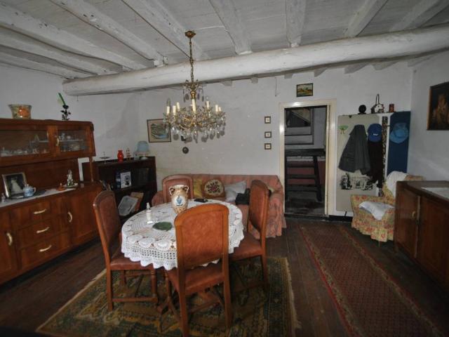 Casa indipendente in vendita a Avegno GE