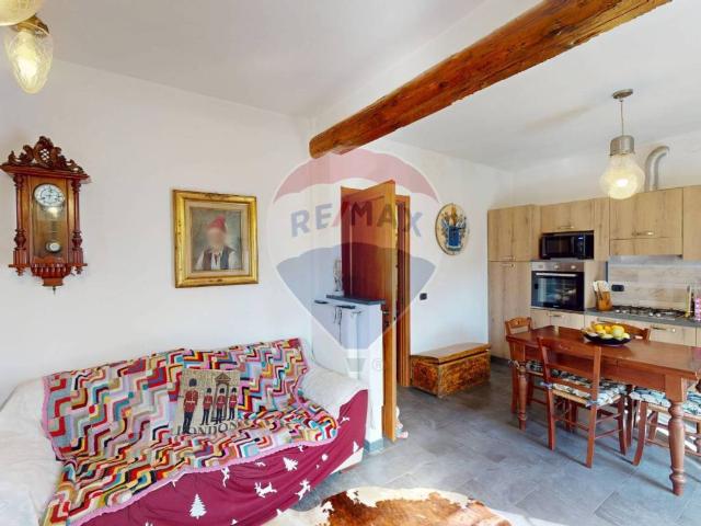 Casa indipendente in vendita a Avegno GE