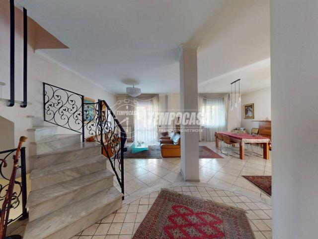 Casa indipendente in vendita a Aversa CE
