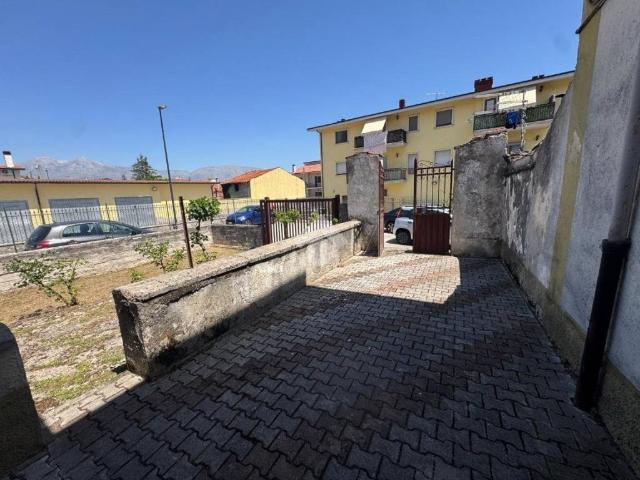 Casa indipendente in vendita a Avezzano AQ