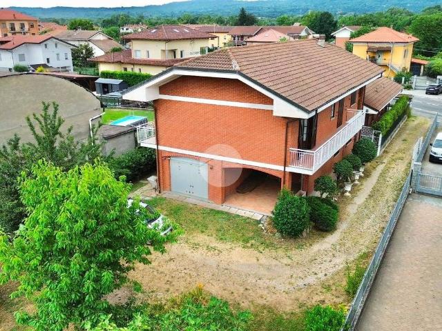 Casa indipendente in vendita a Avigliana TO