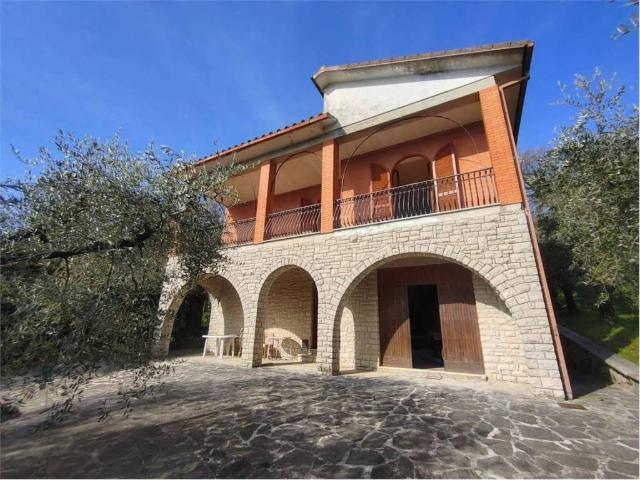 Casa indipendente in vendita a Avigliano Umbro TR