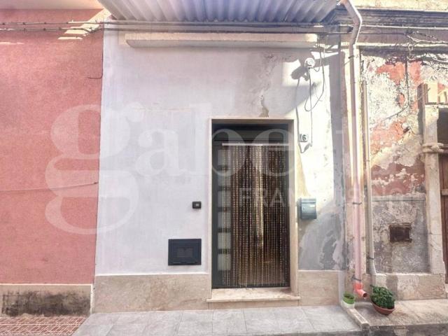 Casa indipendente in vendita a Avola SR