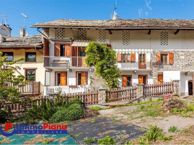 Casa indipendente in vendita a Aymavilles AO