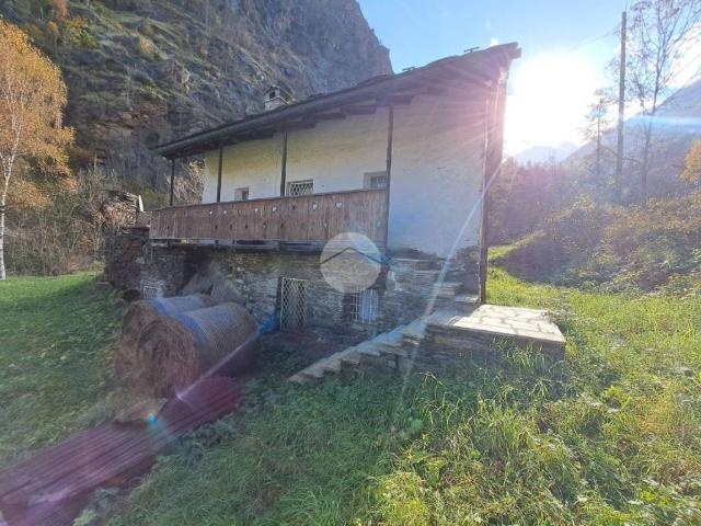 Casa indipendente in vendita a Aymavilles AO
