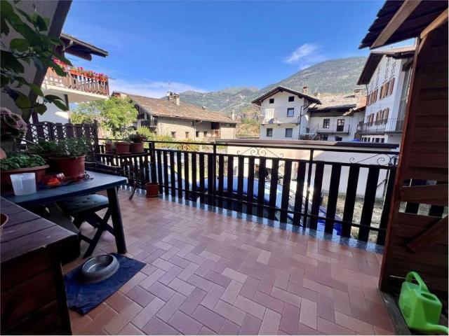 Casa indipendente in vendita a Aymavilles AO