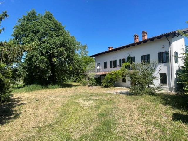 Casa indipendente in vendita a Azzano d'Asti AT