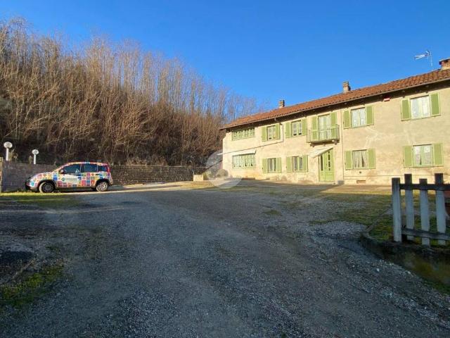 Casa indipendente in vendita a Azzano d'Asti AT