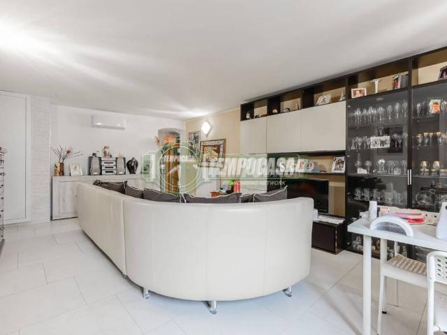 Casa indipendente in vendita a Azzano San Paolo BG