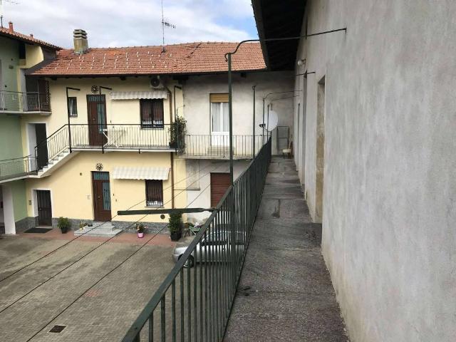 Casa indipendente in vendita a Azzate VA