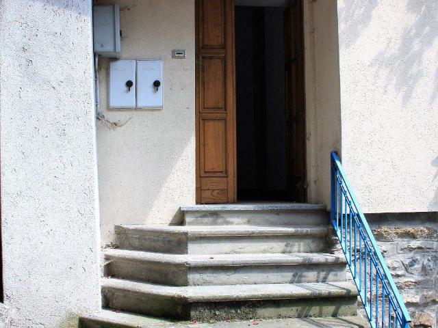 Casa indipendente in vendita a Azzone BG