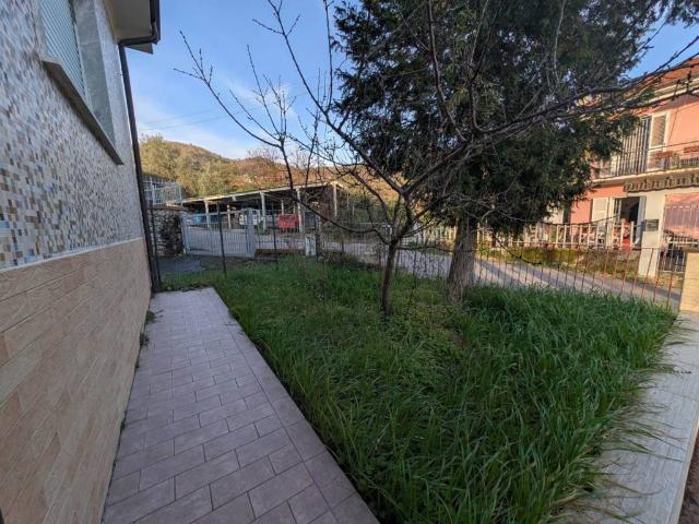 Casa indipendente in vendita a Bolano SP