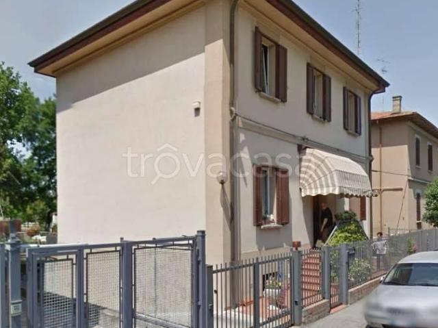 Casa indipendente in vendita a Bologna via Andrea da Faenza, 64, Bolognina