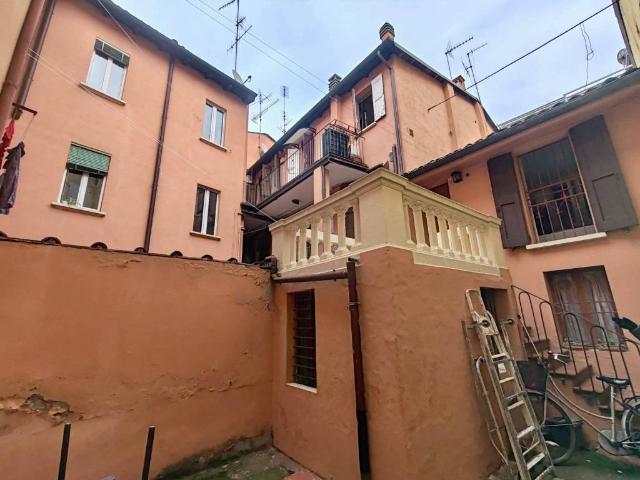 Casa indipendente in vendita a Bologna BO